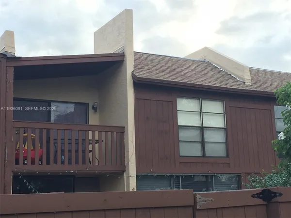 $2,550 | 11527 Southwest 64th Street, Unit F, Miami, FL 33173