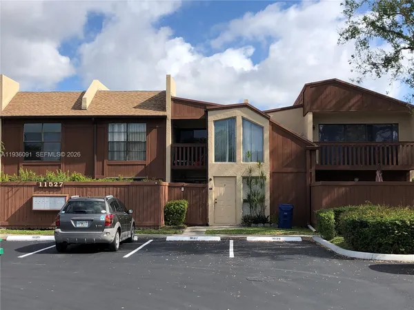 $2,550 | 11527 Southwest 64th Street, Unit F, Miami, FL 33173