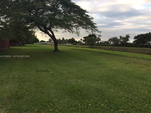 $2,700 | 11527 Southwest 64th Street, Unit F, Miami, FL 33173