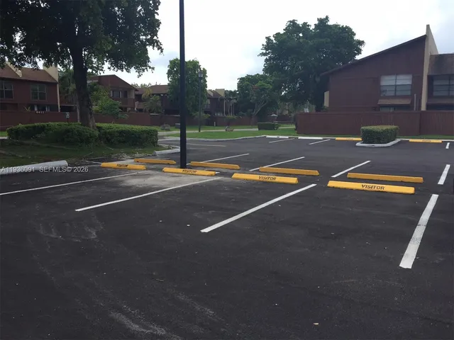 $2,700 | 11527 Southwest 64th Street, Unit F, Miami, FL 33173