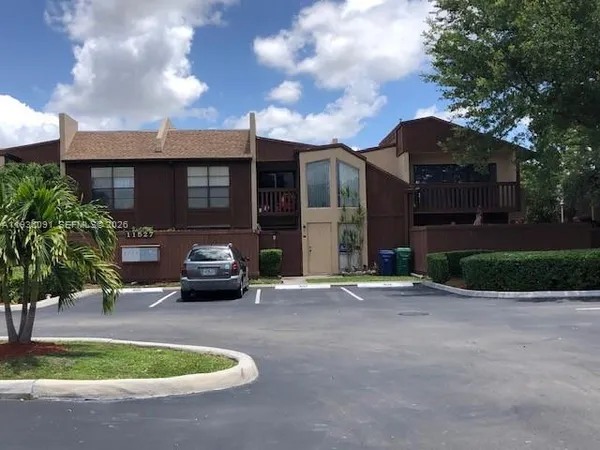 $2,550 | 11527 Southwest 64th Street, Unit F, Miami, FL 33173