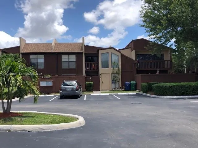$2,700 | 11527 Southwest 64th Street, Unit F, Miami, FL 33173