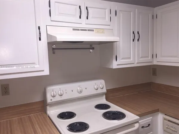 $2,550 | 11527 Southwest 64th Street, Unit F, Miami, FL 33173