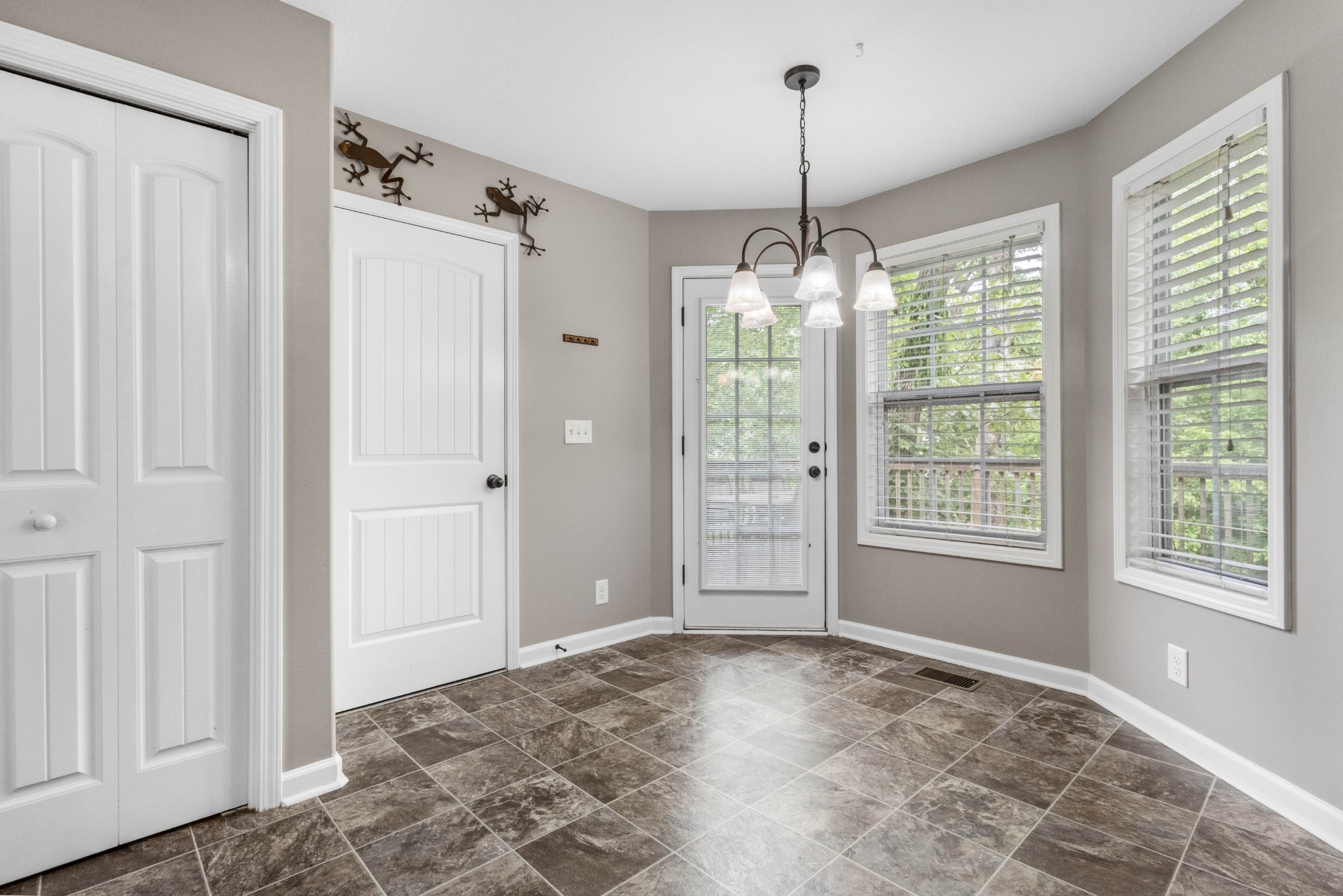271 Shiloh Road Clarksville, TN 37042 - Photo 8 of 25 Gallery Image 8