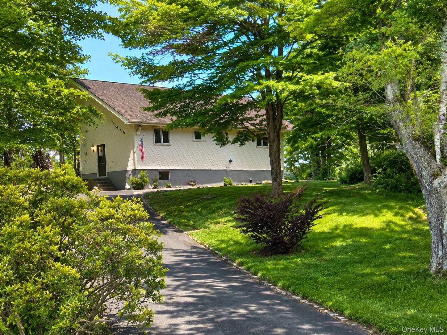 127 Beaver Dam Road, Unit LONG POND PA Long Pond, PA 18334 - Photo 2 of 16