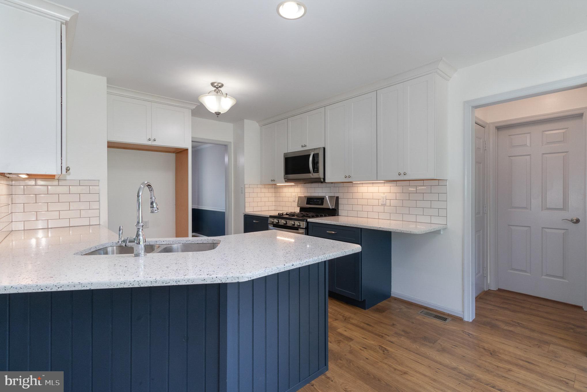 12 Orion Road Boiling Springs, PA 17007 - Photo 12 of 37 Kitchen