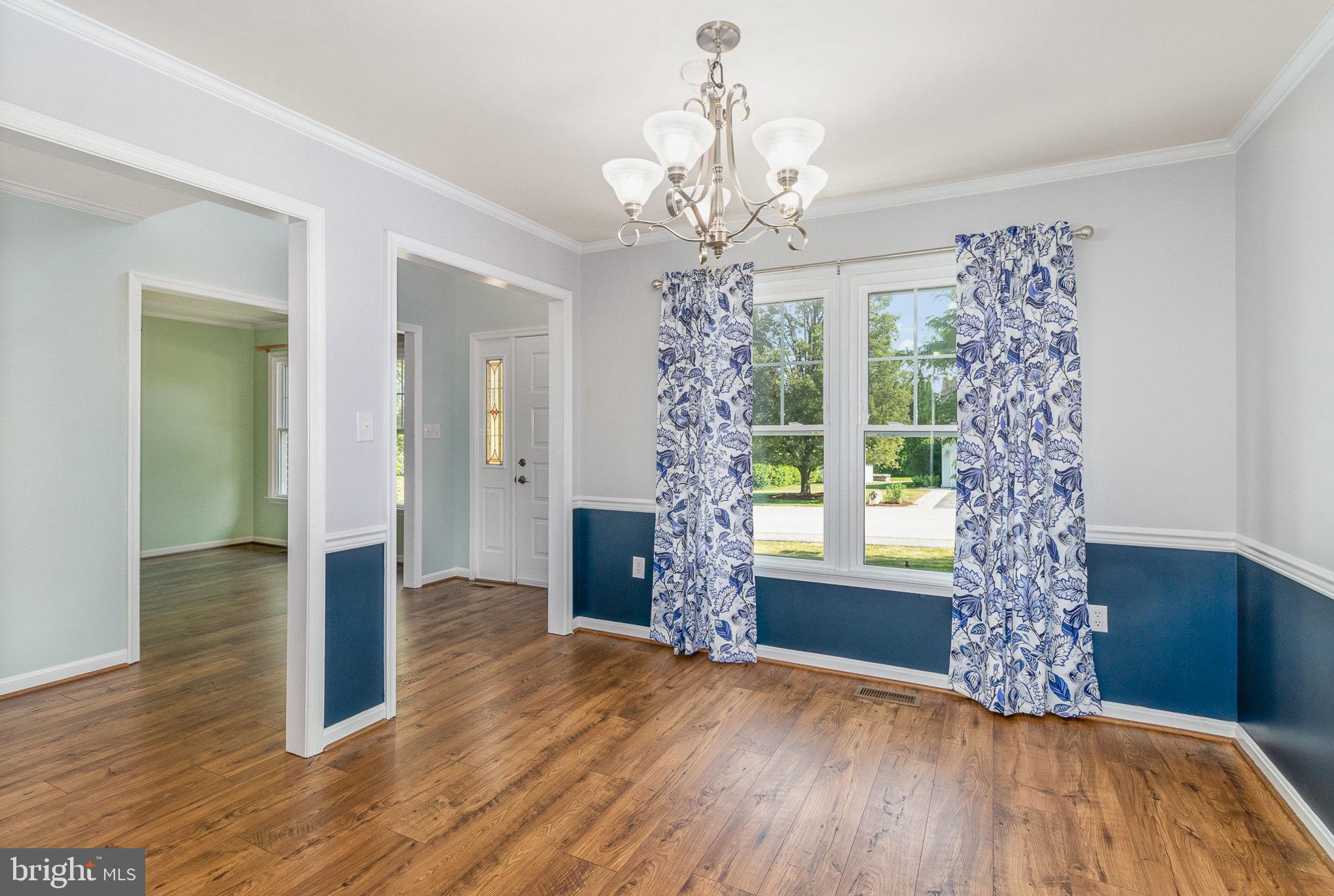 12 Orion Road Boiling Springs, PA 17007 - Photo 3 of 37 Dining room