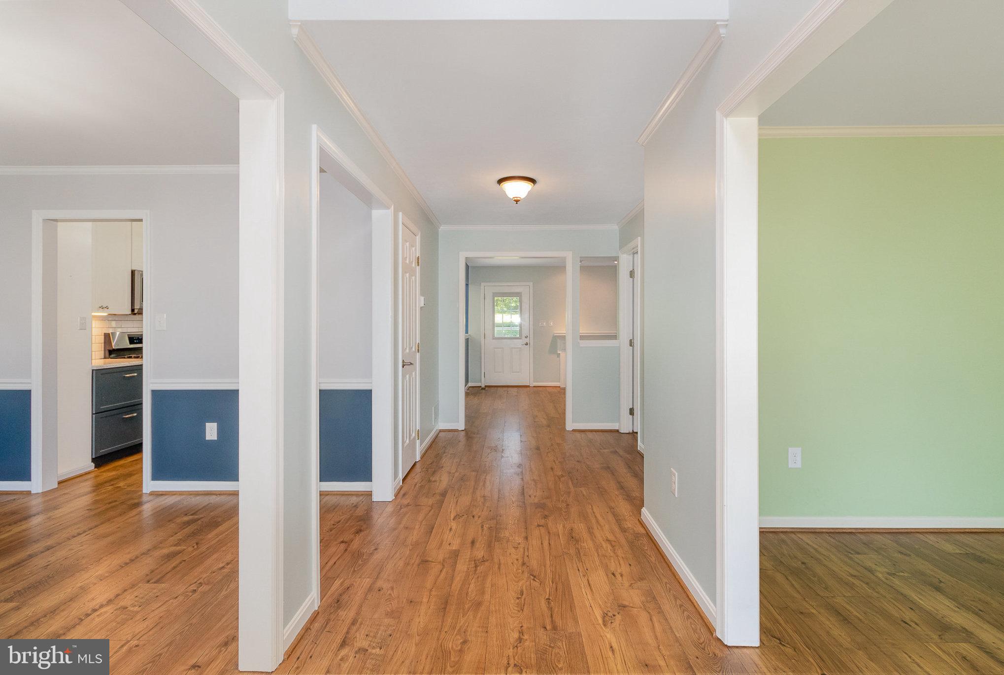 12 Orion Road Boiling Springs, PA 17007 - Photo 5 of 37 Foyer