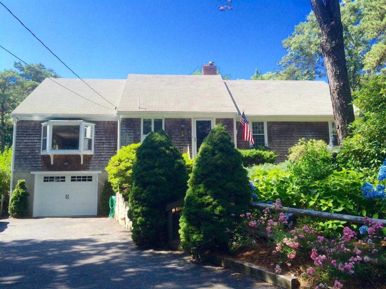 18 Oliver Snow Road Harwich Port, MA 02646 - Photo 1 of 21 Primary Photo