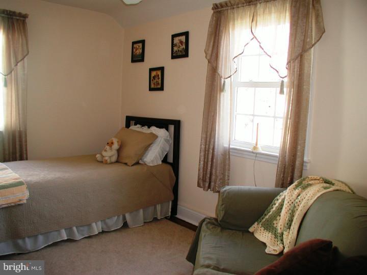 202 Heatherwood Road Havertown, PA 19083 - Photo 18 of 25 Bedroom 3