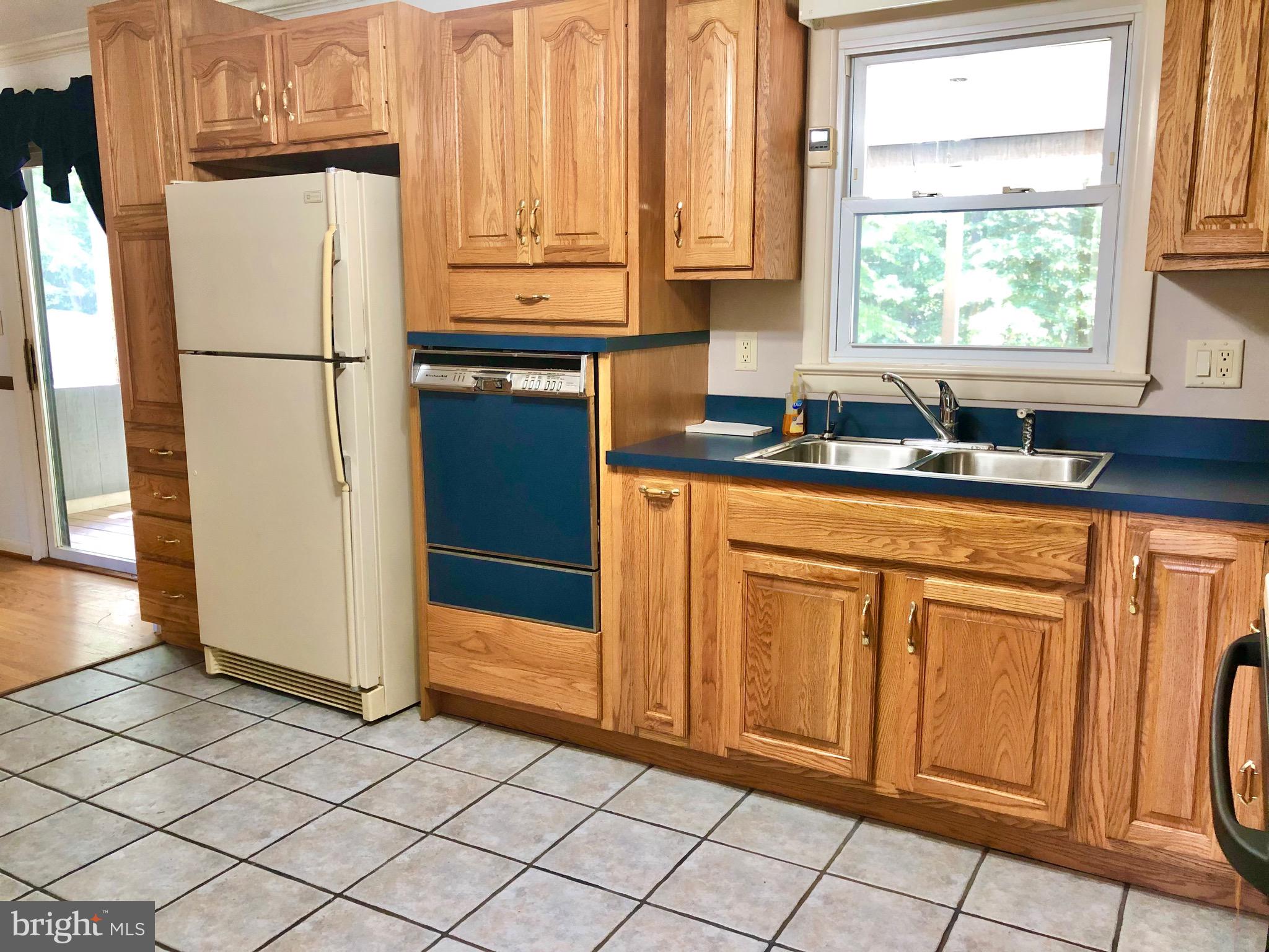 1998 Valley Road Annapolis, MD 21401 - Photo 4 of 31 Kitchen