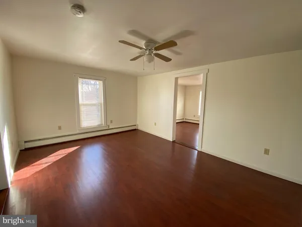 $1,095 | 9 East Big Spring Avenue, Unit 3, Newville, PA 17241