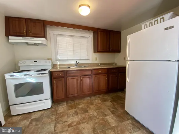 $1,095 | 9 East Big Spring Avenue, Unit 3, Newville, PA 17241