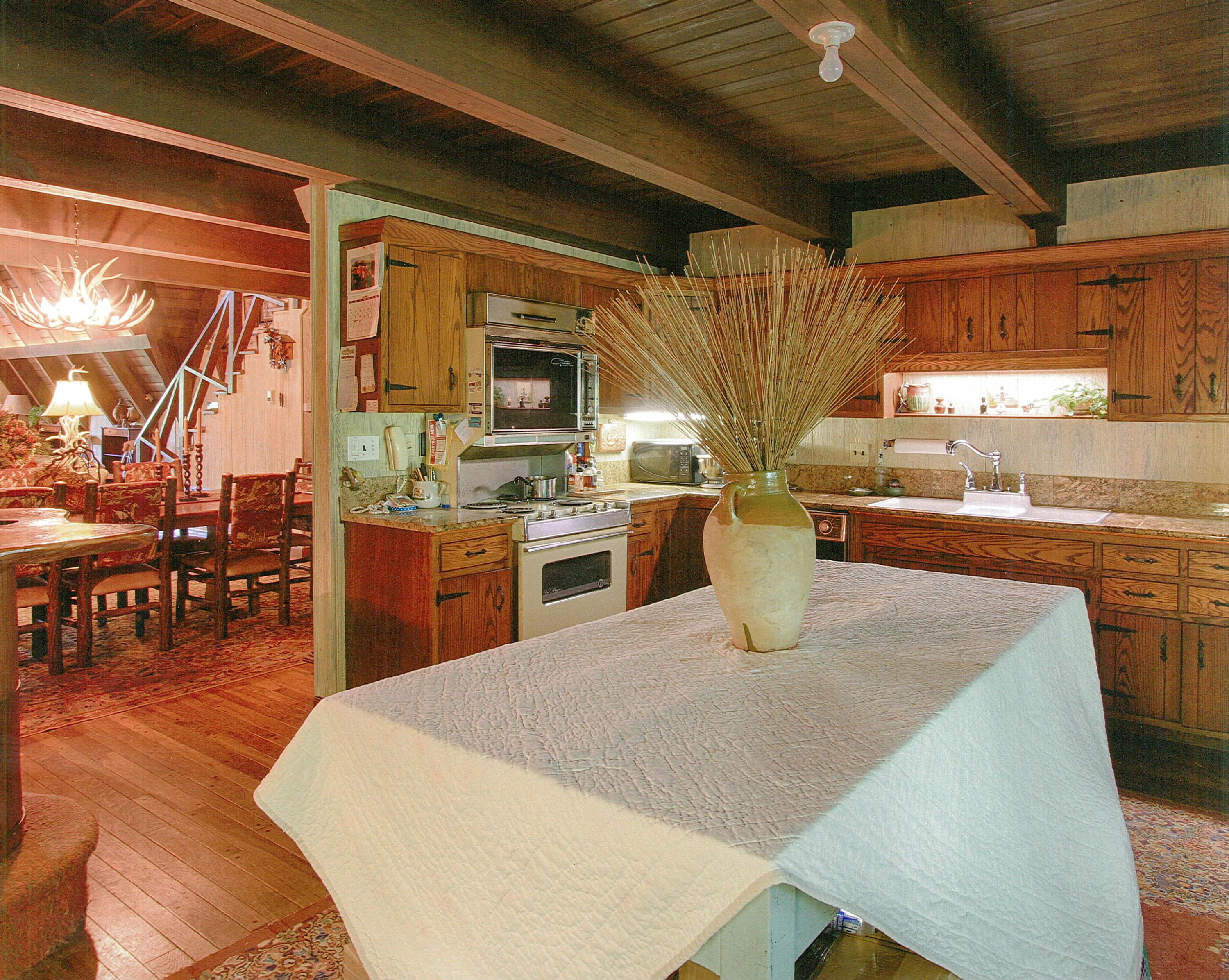 231 Riverview Road Townsend, TN 37882 - Photo 8 of 12 Kitchen