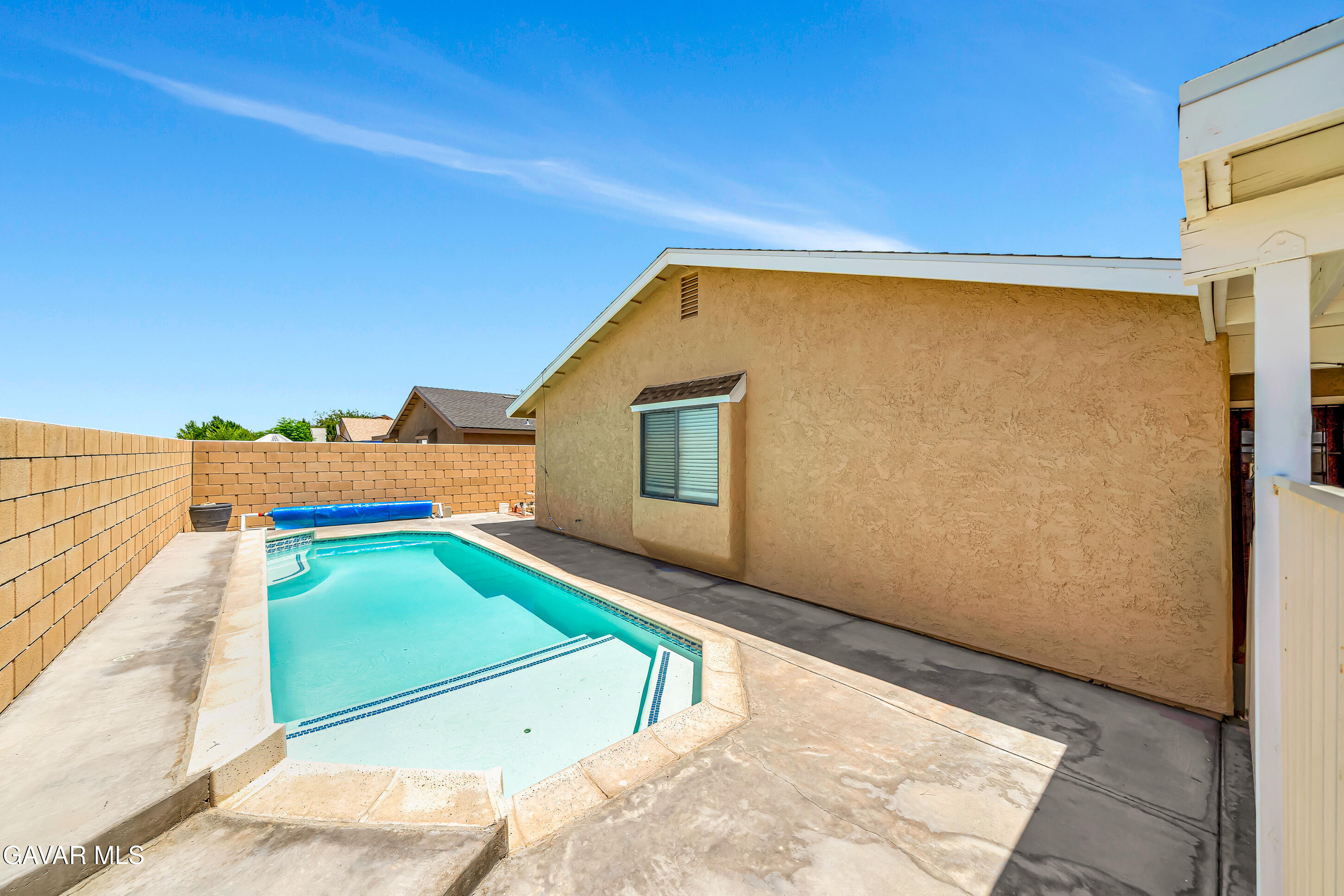 729 North Sunland Drive Ridgecrest, CA 93555 - Photo 41 of 52 a house view with a backyard space