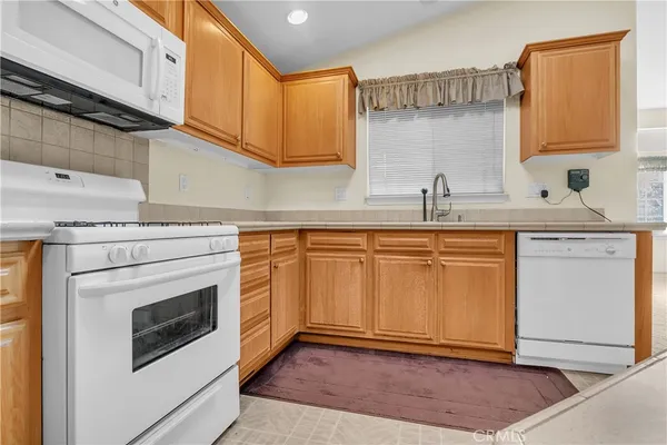 $315,000 | 5815 East La Palma Avenue, Unit 319, Anaheim, CA 92807
