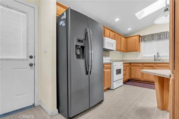 $315,000 | 5815 East La Palma Avenue, Unit 319, Anaheim, CA 92807