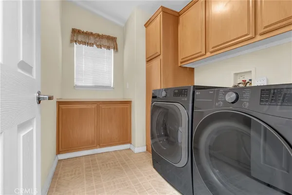 $315,000 | 5815 East La Palma Avenue, Unit 319, Anaheim, CA 92807