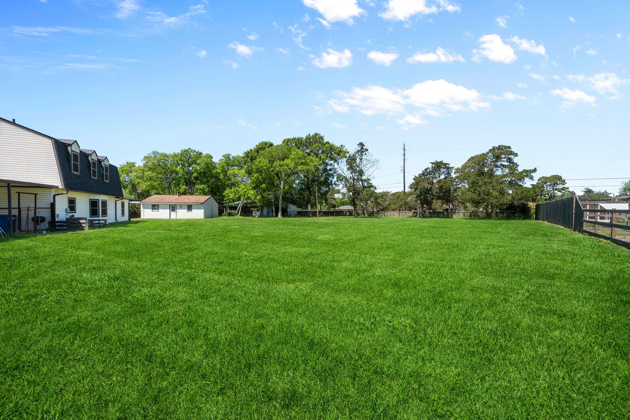 5123 Cotton Lake Road Cove, TX 77523 - Photo 8 of 43