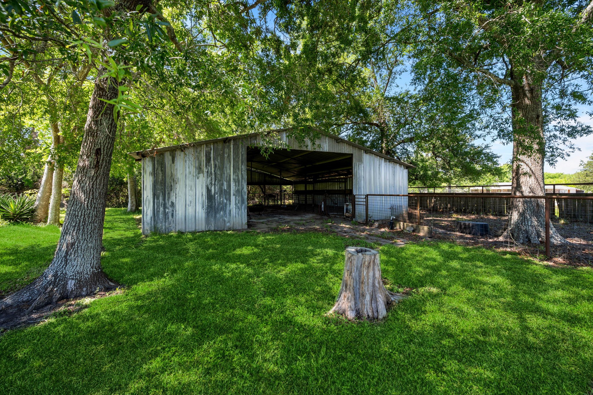 5123 Cotton Lake Road Cove, TX 77523 - Photo 10 of 43