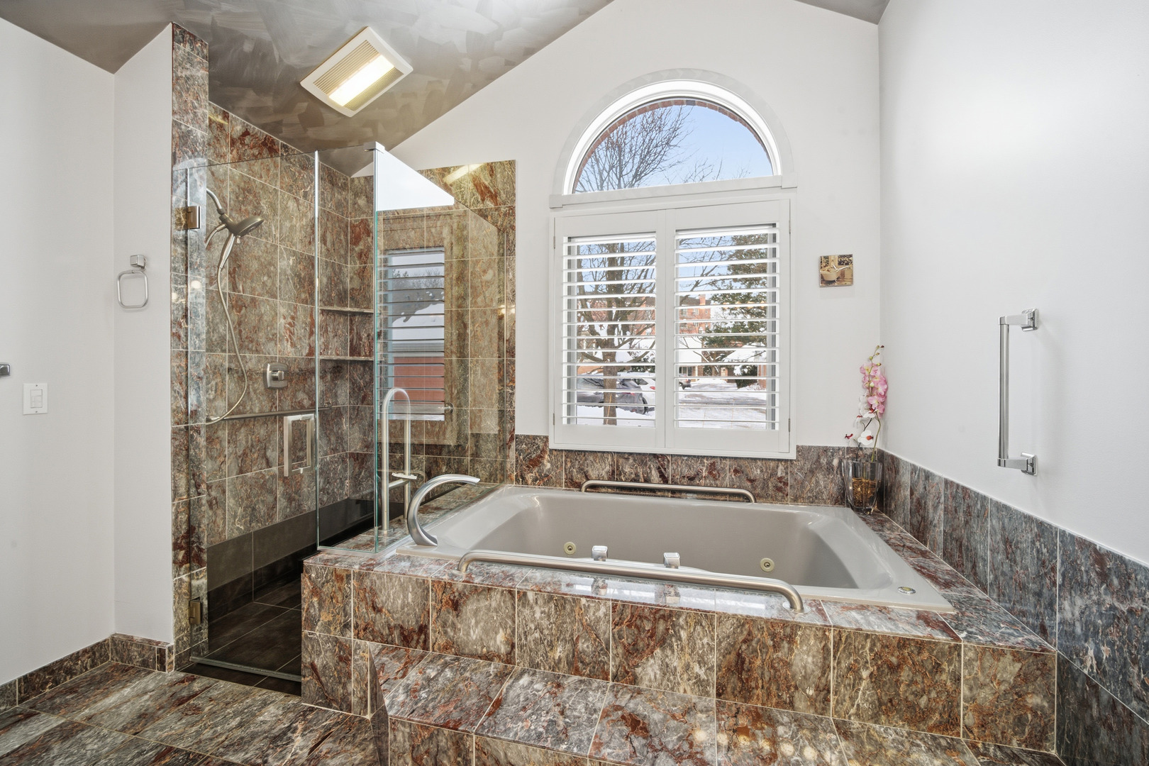 336 Rivershire Court Lincolnshire, IL 60069 - Photo 17 of 26