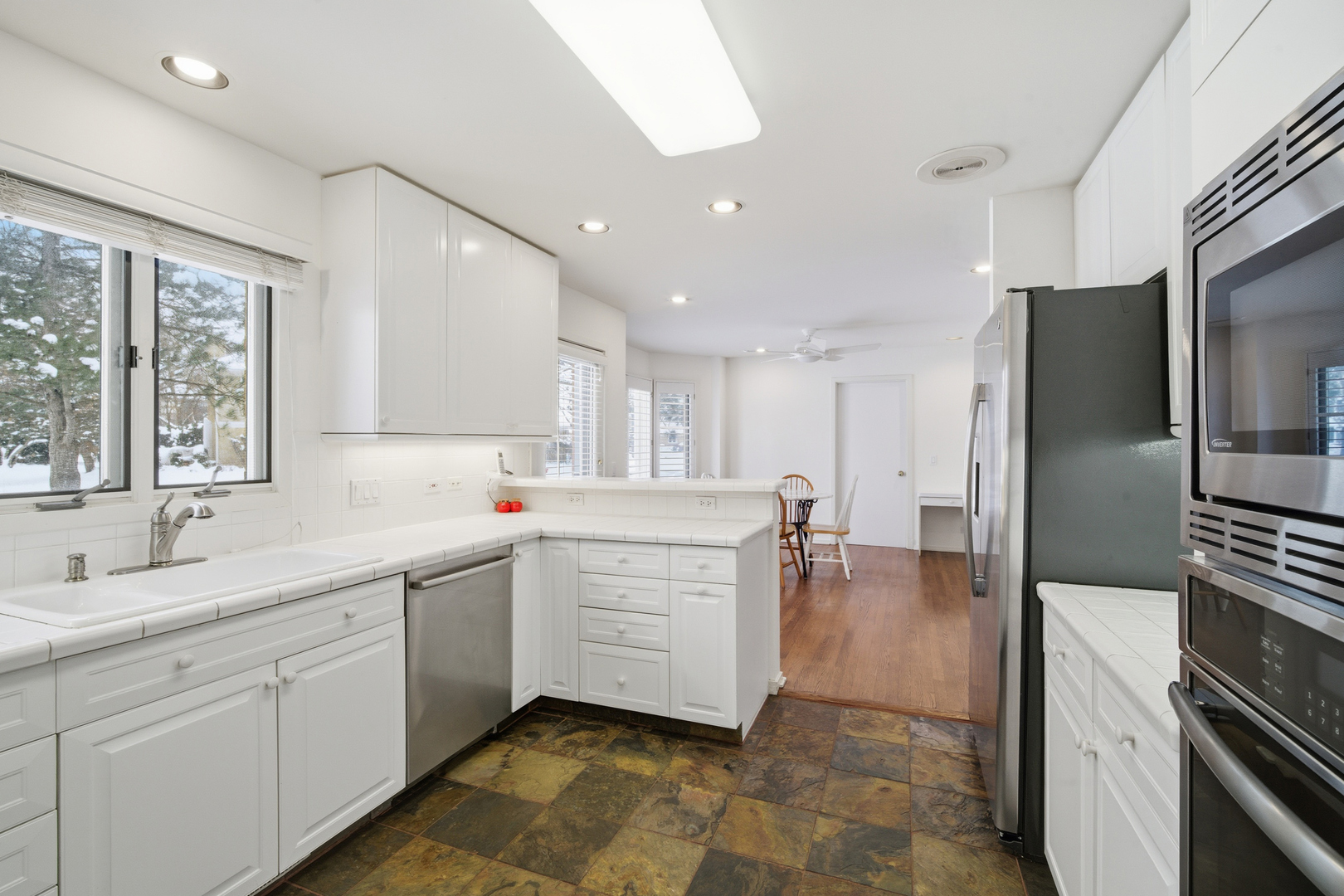 336 Rivershire Court Lincolnshire, IL 60069 - Photo 6 of 26