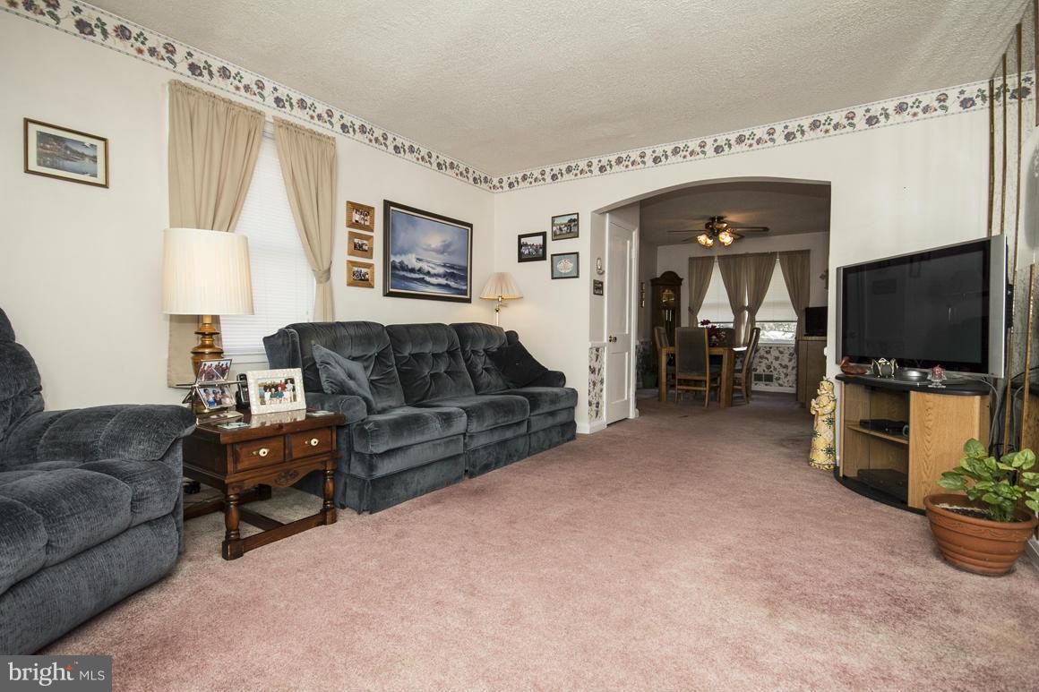 8309 Bon Air Road Baltimore, MD 21234 - Photo 3 of 22 Living Room