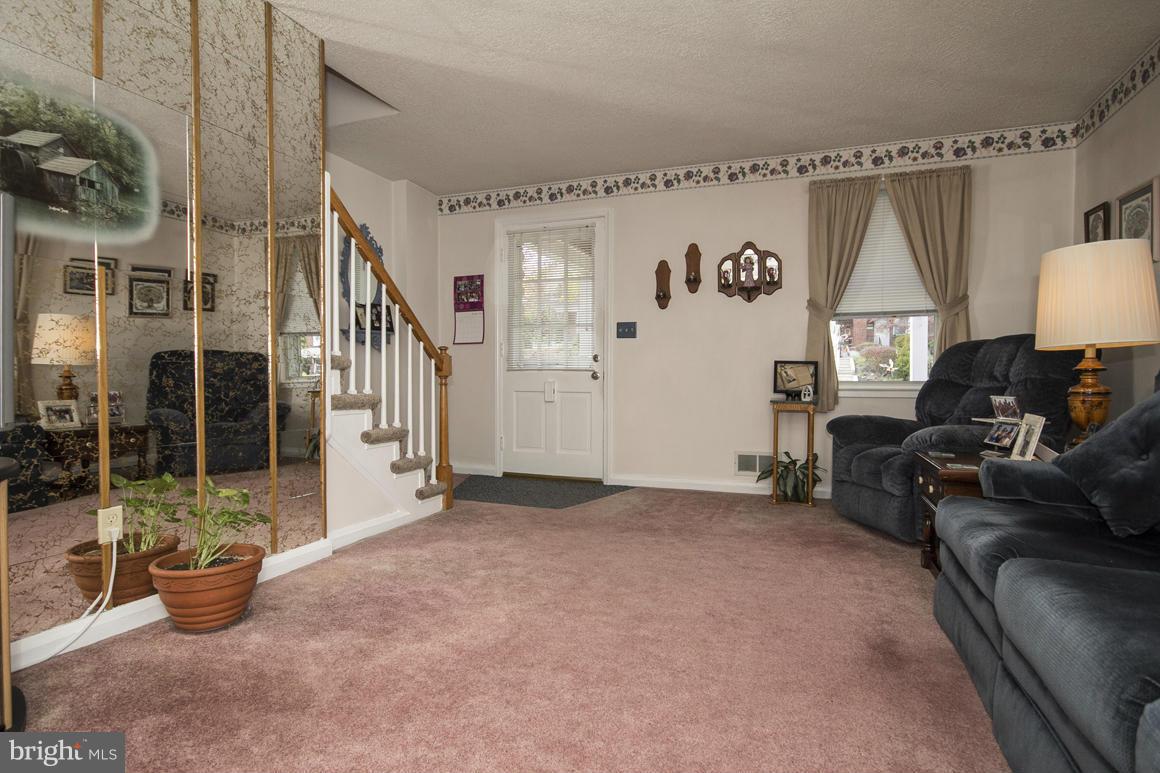 8309 Bon Air Road Baltimore, MD 21234 - Photo 5 of 22 Living Room