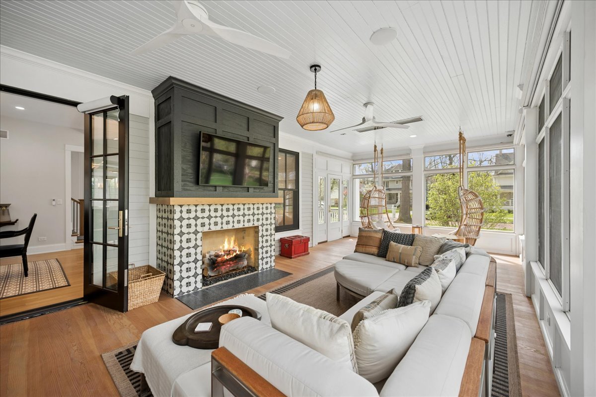 610 Forest Avenue Wilmette, IL 60091 - Photo 14 of 77