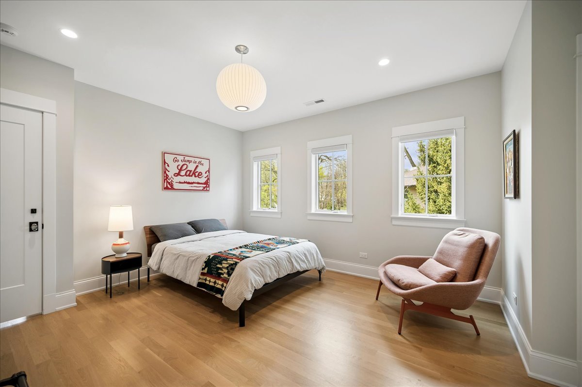 610 Forest Avenue Wilmette, IL 60091 - Photo 44 of 77