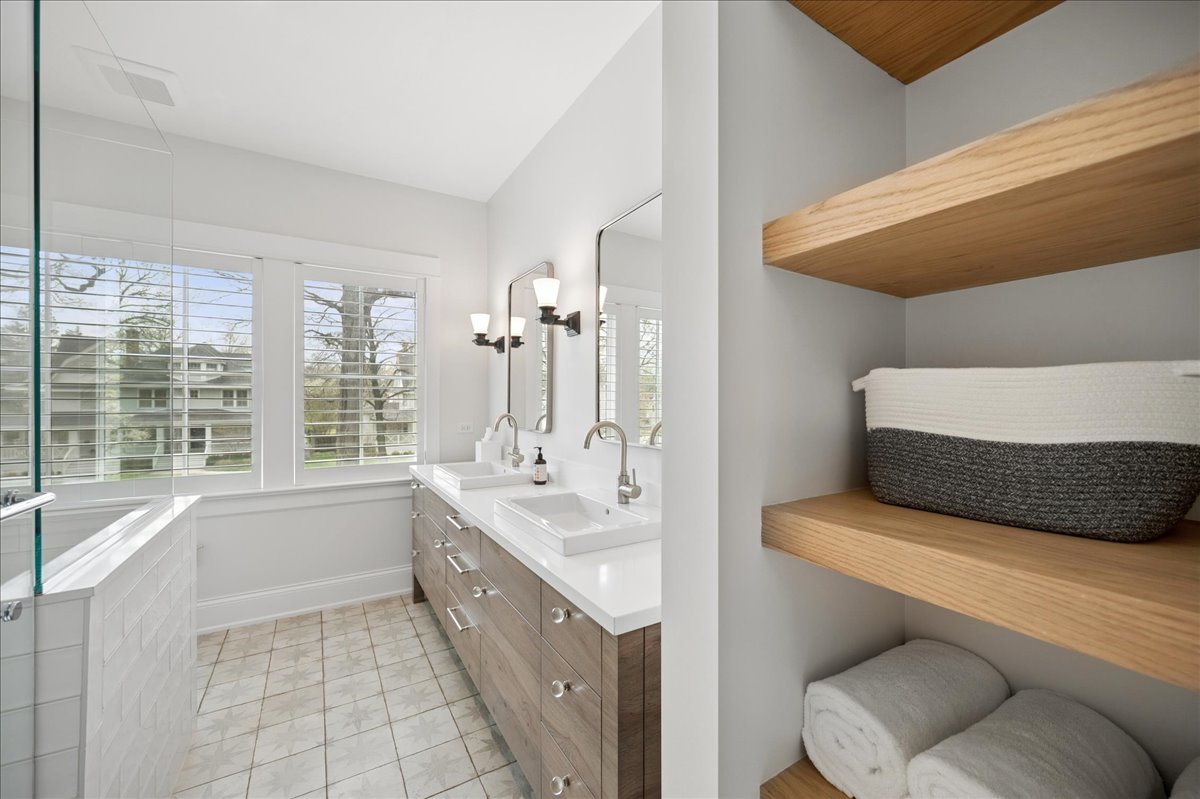 610 Forest Avenue Wilmette, IL 60091 - Photo 48 of 77