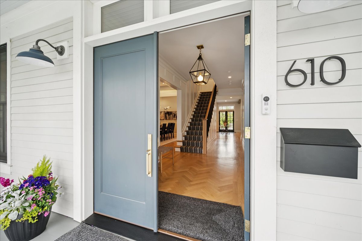 610 Forest Avenue Wilmette, IL 60091 - Photo 5 of 77