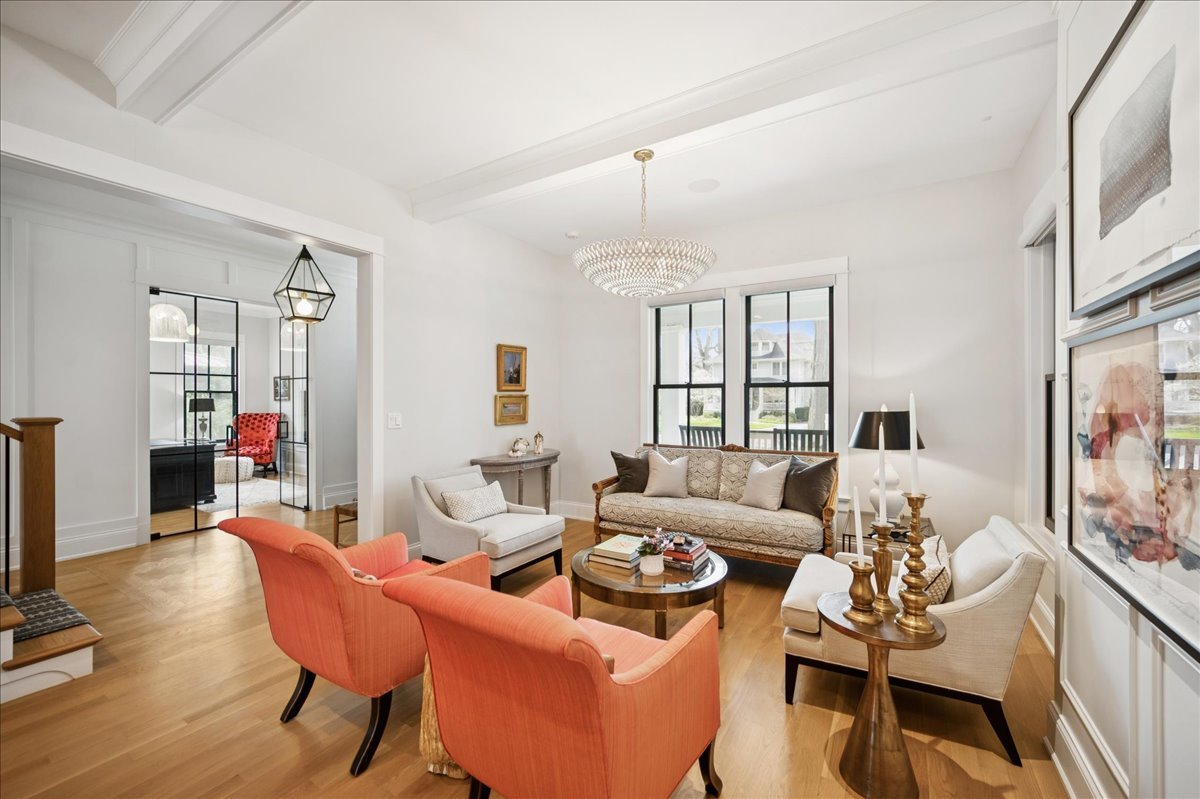 610 Forest Avenue Wilmette, IL 60091 - Photo 8 of 77