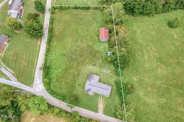 $270,000 | 404 Pine Hill Road, Bluff City, TN 37618