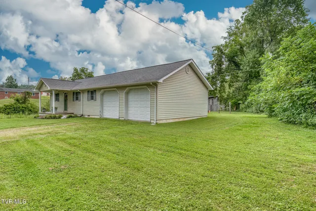 $270,000 | 404 Pine Hill Road, Bluff City, TN 37618