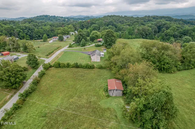 $270,000 | 404 Pine Hill Road, Bluff City, TN 37618
