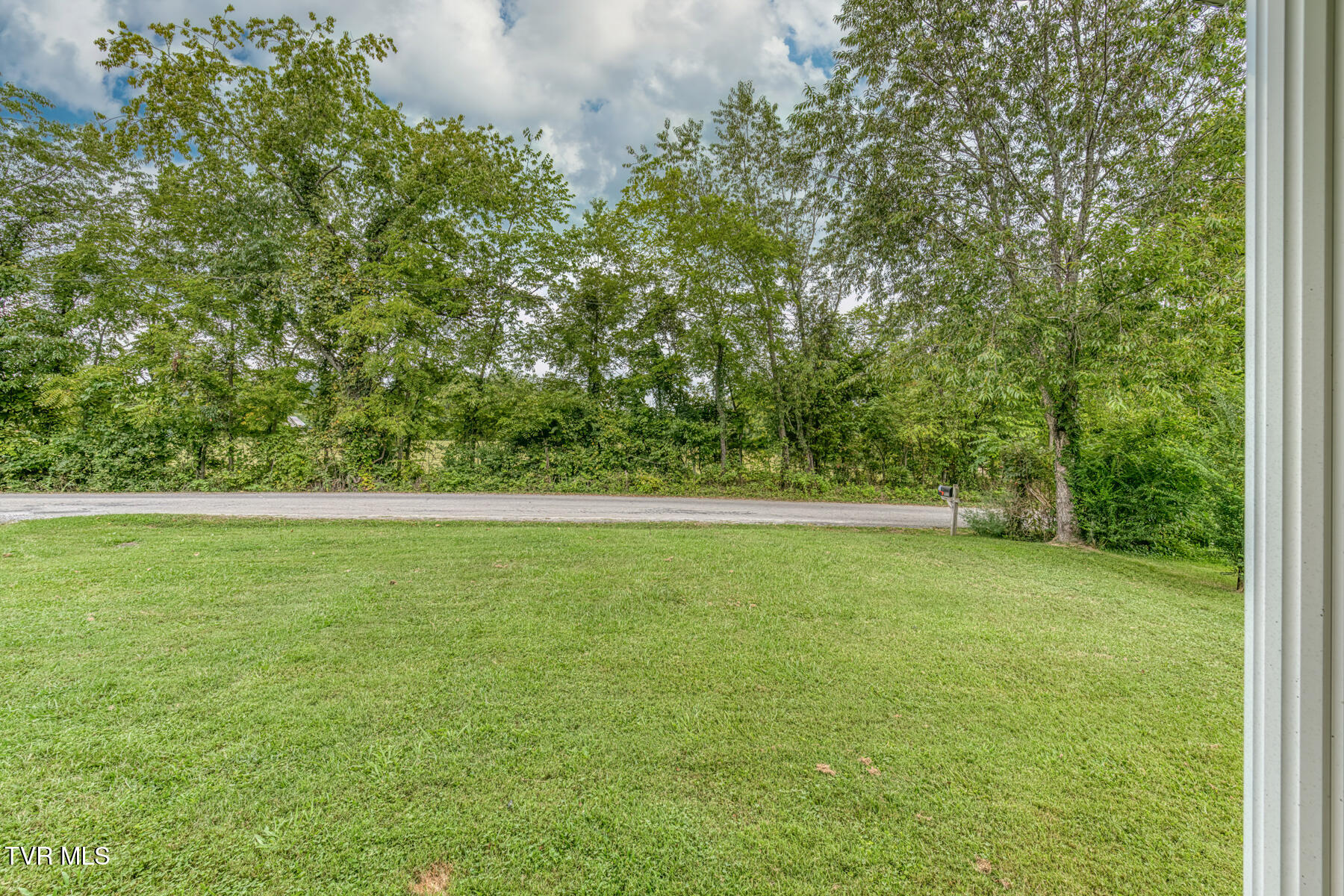 404 Pine Hill Road Bluff City, TN 37618 - Photo 7 of 35 404 Pine Hill Rd-7