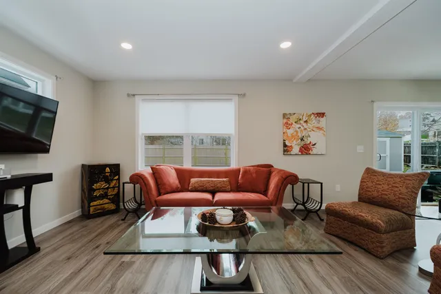 $599,000 | 220 Mast Road, Manchester, NH 03102