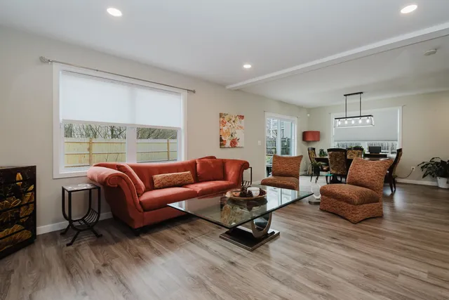 $599,000 | 220 Mast Road, Manchester, NH 03102