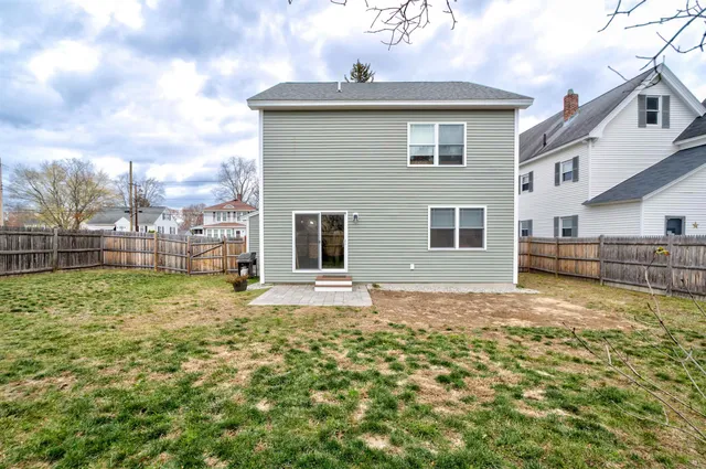 $599,000 | 220 Mast Road, Manchester, NH 03102