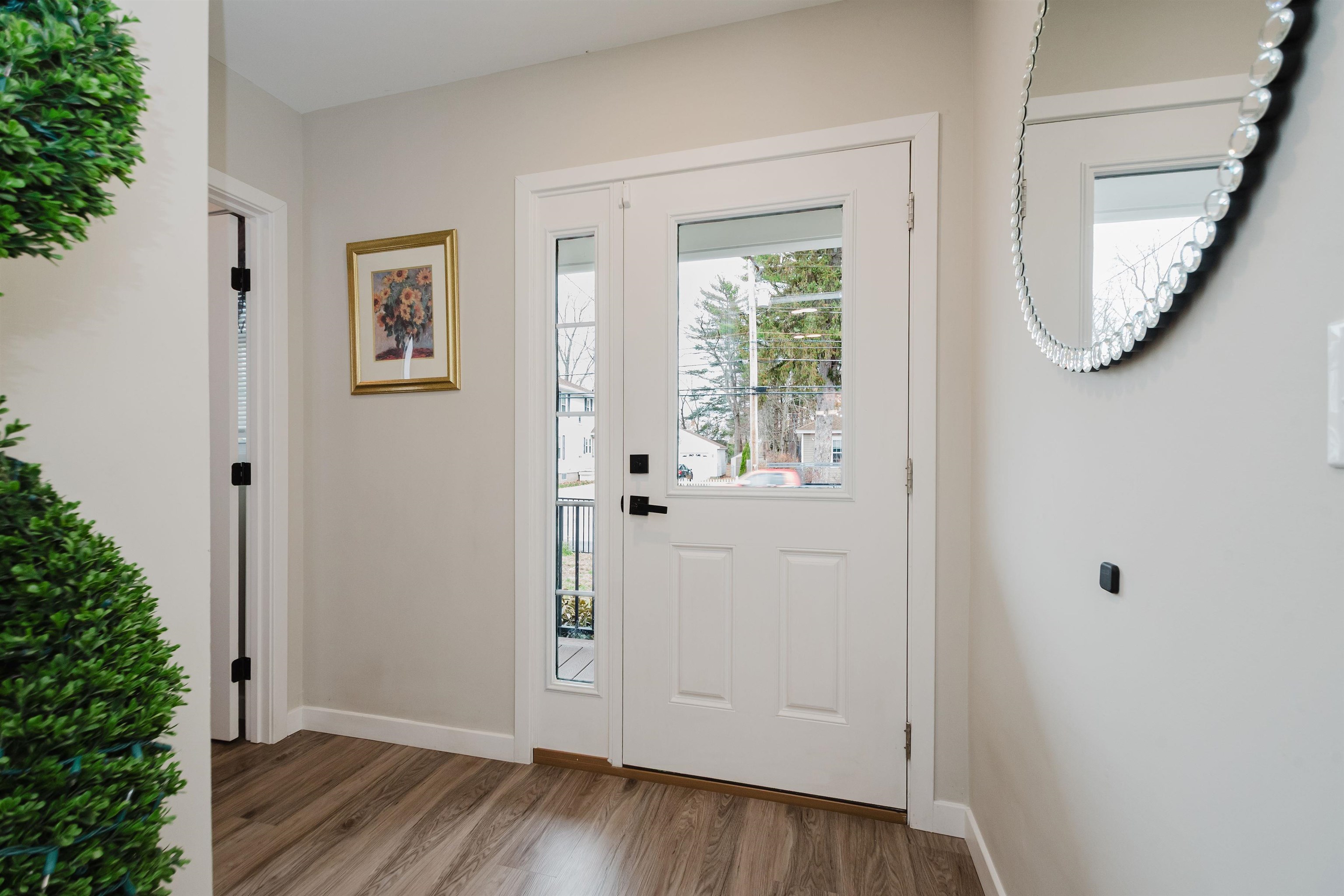 220 Mast Road Manchester, NH 03102 - Photo 4 of 32