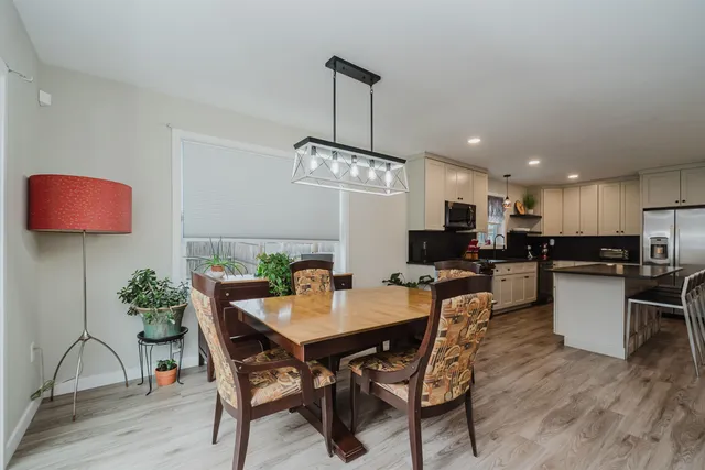 $599,000 | 220 Mast Road, Manchester, NH 03102