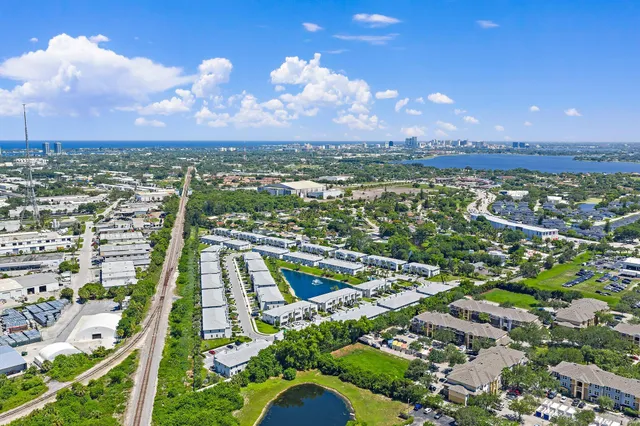 $425,000 | 5611 Enclave Drive, Mangonia Park, FL 33407