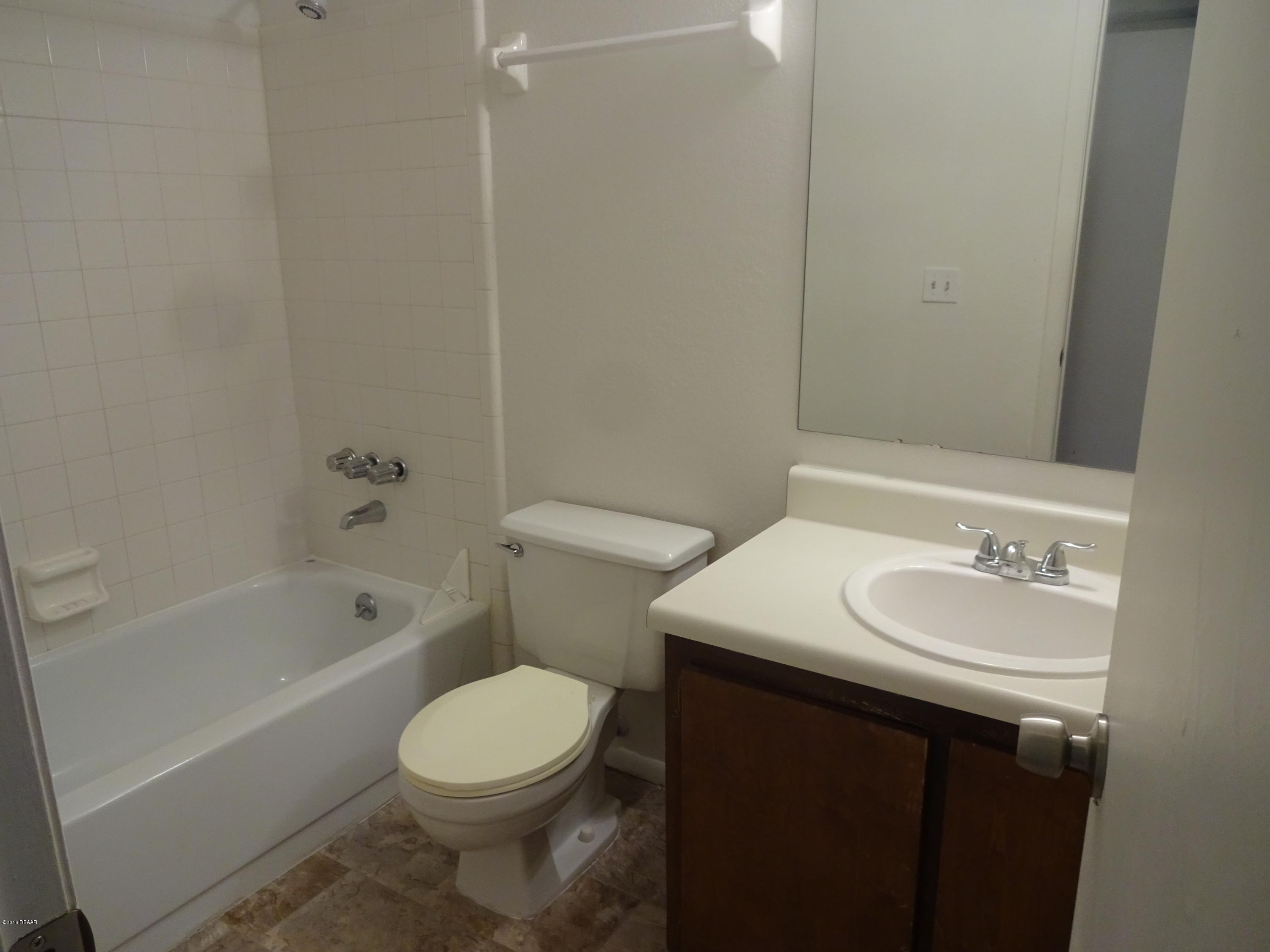 1600 Big Tree Road, Unit S5 South Daytona, FL 32119 - Photo 11 of 16 DSC06029