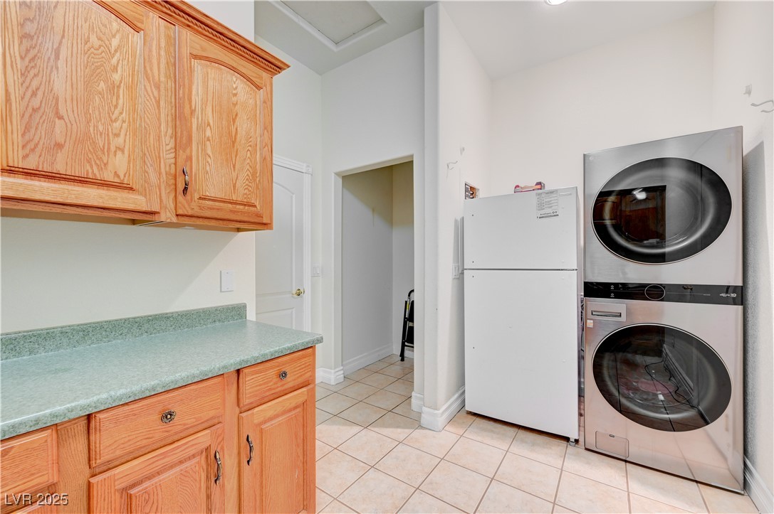 5884 Del Rey Avenue Las Vegas, NV 89146 - Photo 35 of 59 Laundry Room