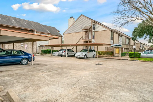 $125,000 | 8359 Sands Point Drive, Unit 218, Houston, TX 77036