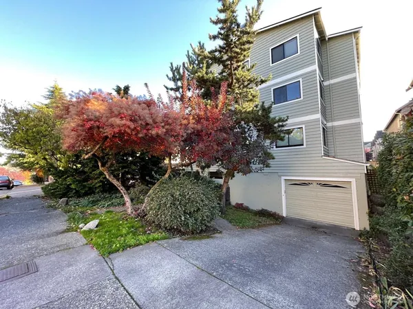 $399,999 | 731 North 94th Street, Unit 8, Seattle, WA 98103