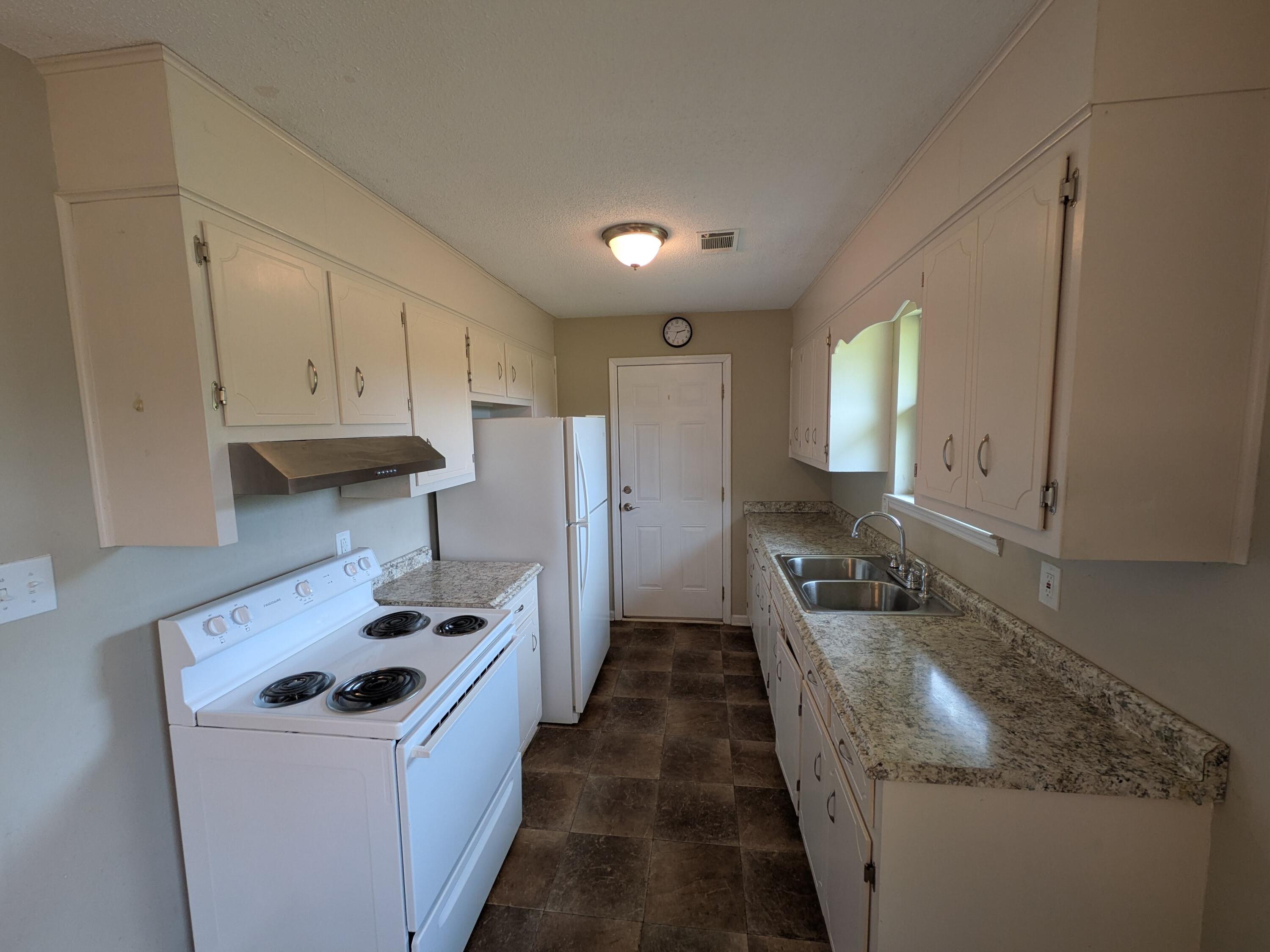 3155 Mesena Road Thomson, GA 30824 - Photo 8 of 26 PXL_20260501_193522336