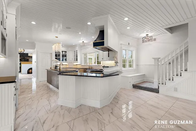 $2,300,000 | 4483 76th Street Southwest, Byron Center, MI 49315