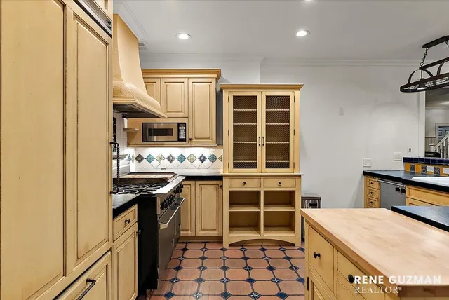 $2,300,000 | 4483 76th Street Southwest, Byron Center, MI 49315